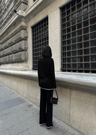 Set format din pantaloni evazati si bluza cu snur, negru [2]