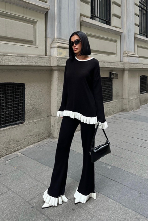 Set din tricot format din pantaloni evazati si bluza [5]