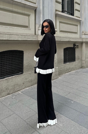 Set din tricot format din pantaloni evazati si bluza [6]