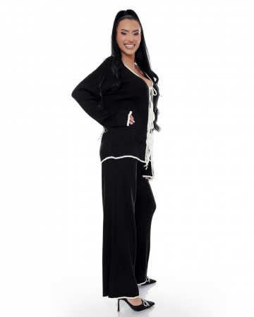 Colectii - Set format din pantaloni evazati si bluza cu snur, negru