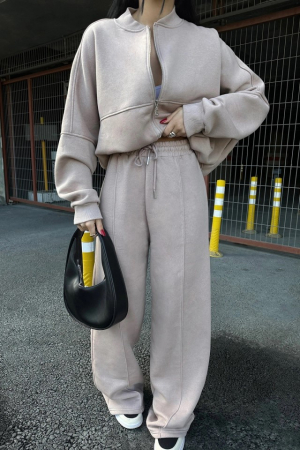 Trening lejer cu pantaloni evazati [0]