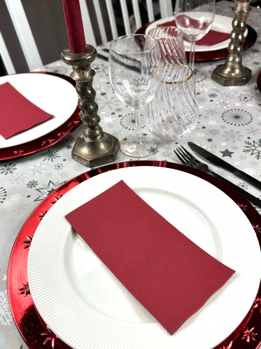 Set accesorii decorative masa festiva - fata de masa si servetele festive - Linclass Snowflakes Bordo [3]