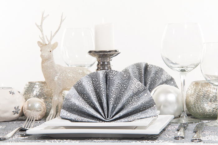 Servetele de masa festive Linclass pentru Revelion/Anul Nou Linclass - Steven silbergrau / silver grey / 40 x 40 cm / 50 buc [2]