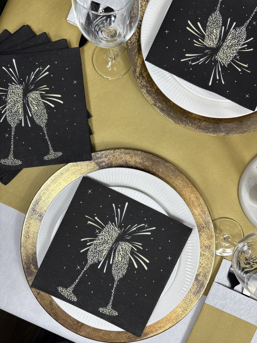 Servetele de masa festive Softpoint - Cheers (auriu) / 38 x 38 cm / 20 buc [2]