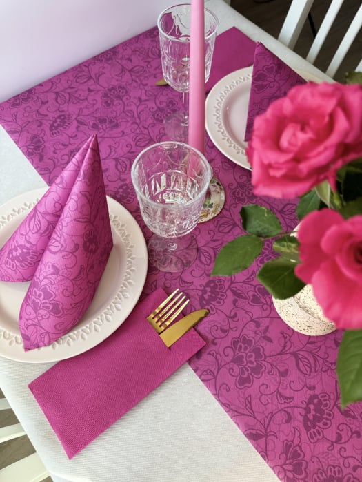 Set accesorii decorative masa festiva - servetele festive + traversa de masa + servetele cu buzunar pentru tacamuri + lumanari conice [2]
