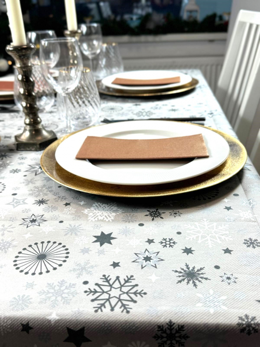 Set accesorii decorative masa festiva - fata de masa si servetele festive - Linclass Snowflakes Bronze [3]