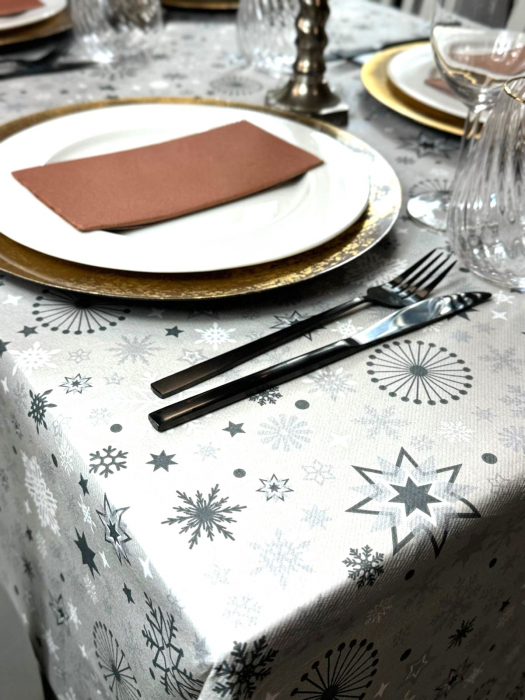 Set accesorii decorative masa festiva - fata de masa si servetele festive - Linclass Snowflakes Bronze [4]