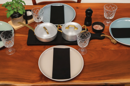 DECOR HALLOWEEN - Servetele de masa festive gama Spanlin Bio (100% biodegradabile) - Black (negre) / XL - 48 x 40 cm / pliate 1/8 / 50 buc