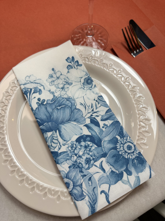 DECORURI DE MASA TEMATICE - Servetele de masa festive din Airlaid - Blue Garden / 48 x 43 cm / 60 buc