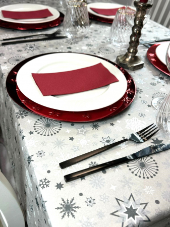 SETURI de masa - Set accesorii decorative masa festiva - fata de masa si servetele festive - Linclass Snowflakes Bordo