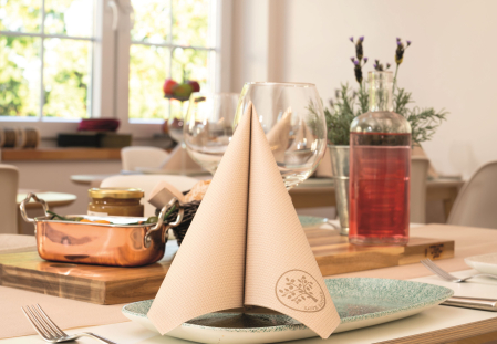 Servetele festive - ANIVERSARE SAU BOTEZ - Servetele de masa festive Linclass - Love Nature (Bej pal) / 40 x 40 cm / 50 buc