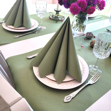Traverse masa - CULORI UNI - Set accesorii decorative masa festiva - servetele festive Linclass oliv, servetele pentru tacamuri, traversa de masa Linclass Oliv