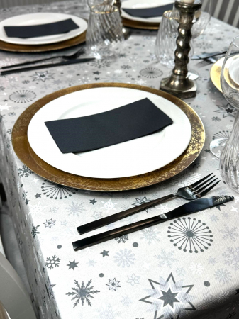 FETE DE MASA - Set accesorii decorative masa festiva - fata de masa si servetele festive - Linclass Snowflakes Black