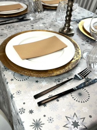 SETURI de masa - Set accesorii decorative masa - fata de masa si servetele festive - Linclass Snowflakes Cappuccino