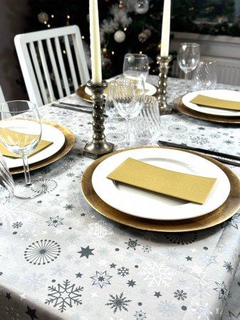 Set accesorii decorative masa festiva - fata de masa si servetele festive - Linclass Snowflakes Gold [5]