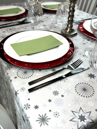 SETURI de masa - Set accesorii decorative masa festiva - fata de masa si servetele festive - Linclass Snowflakes Olive