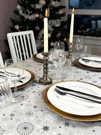 Set accesorii decorative masa festiva - fata de masa si servetele festive - Linclass Snowflakes White [1]