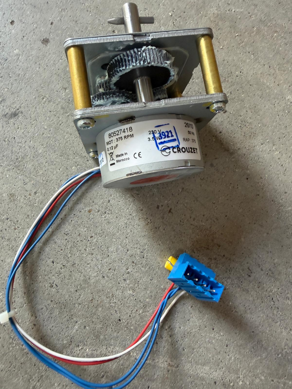 Motor  pentru aparat kebap / shaorma, cu motor jos, mufe conexiuni si condensator incluse, marca Kalitegaz [3]