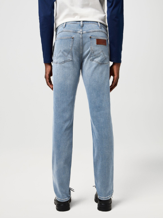 Wrangler Мужские Джинсы Светло-Синие GREENSBORO Regular Straight [3]