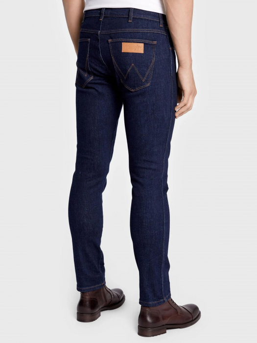 Wrangler Blugi Slim Tapered Raven Barbati [3]