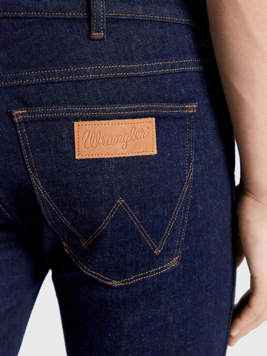 Wrangler Blugi Slim Tapered Raven Barbati [5]