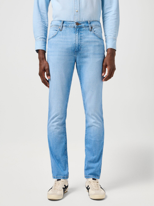 Wrangler Blugi Albastri Deschisi LARSTON Slim Tapered Barbati [1]