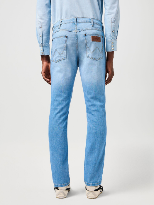 Wrangler Blugi Albastri Deschisi LARSTON Slim Tapered Barbati [2]