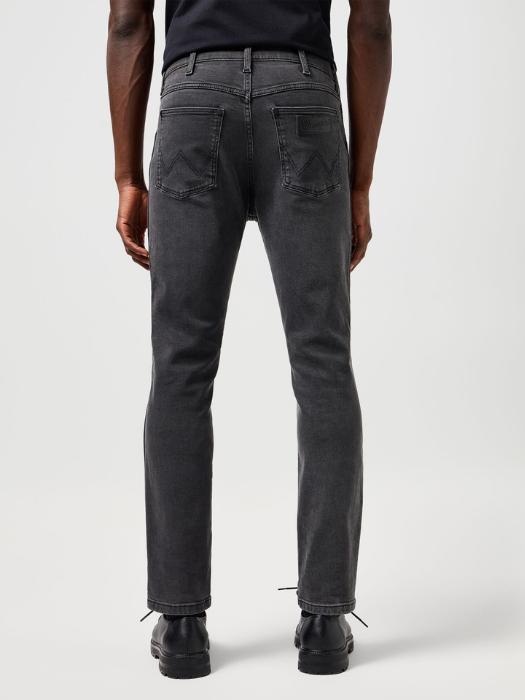 Wrangler Blugi Gri Inchis LARSTON Slim Tapered Barbati [3]