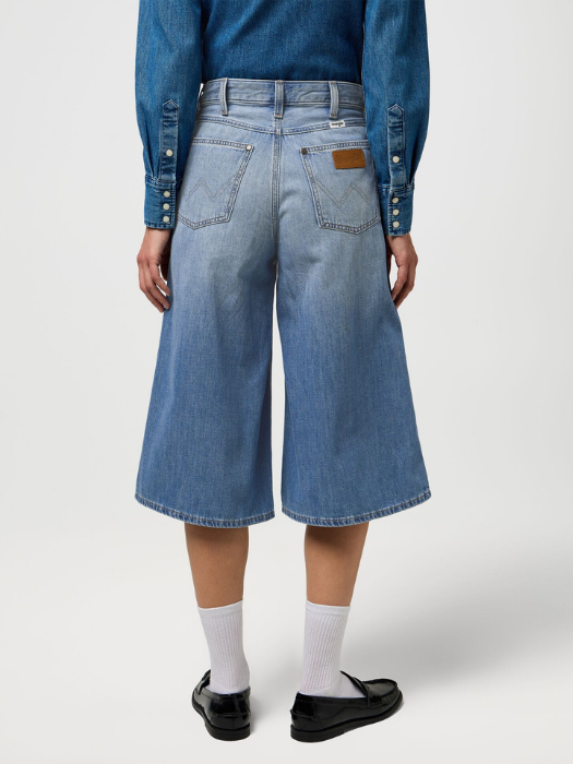 Wrangler Pantaloni Scurti Albastri Deschisi Regular Femei [3]
