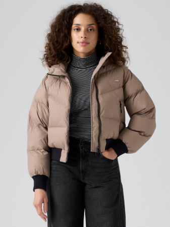 Geci si Jachete - Levi's Geaca Bej Regular Femei