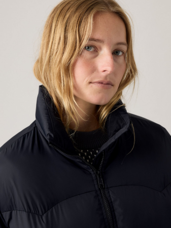 Geci si Jachete - Levi's Geaca De Iarna  Neagra Regular Femei