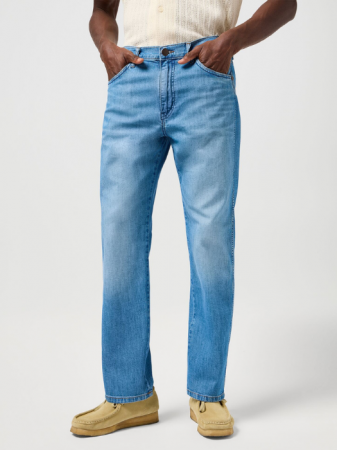 BARBATI - Wrangler Blugi Albastri Deschisi FRONTIER Relaxed Straight Barbati