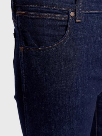 Wrangler Blugi Slim Tapered Raven Barbati [3]