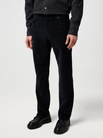 Wrangler Pantaloni Negri Regular Straight Barbati [1]