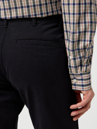 Wrangler Pantaloni Negri Regular Straight Barbati [4]