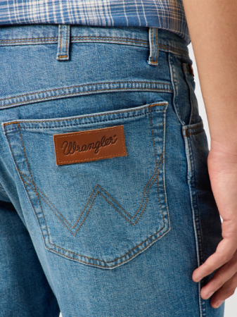 Wrangler Pantaloni Scurti Albastri Regular Barbati [3]