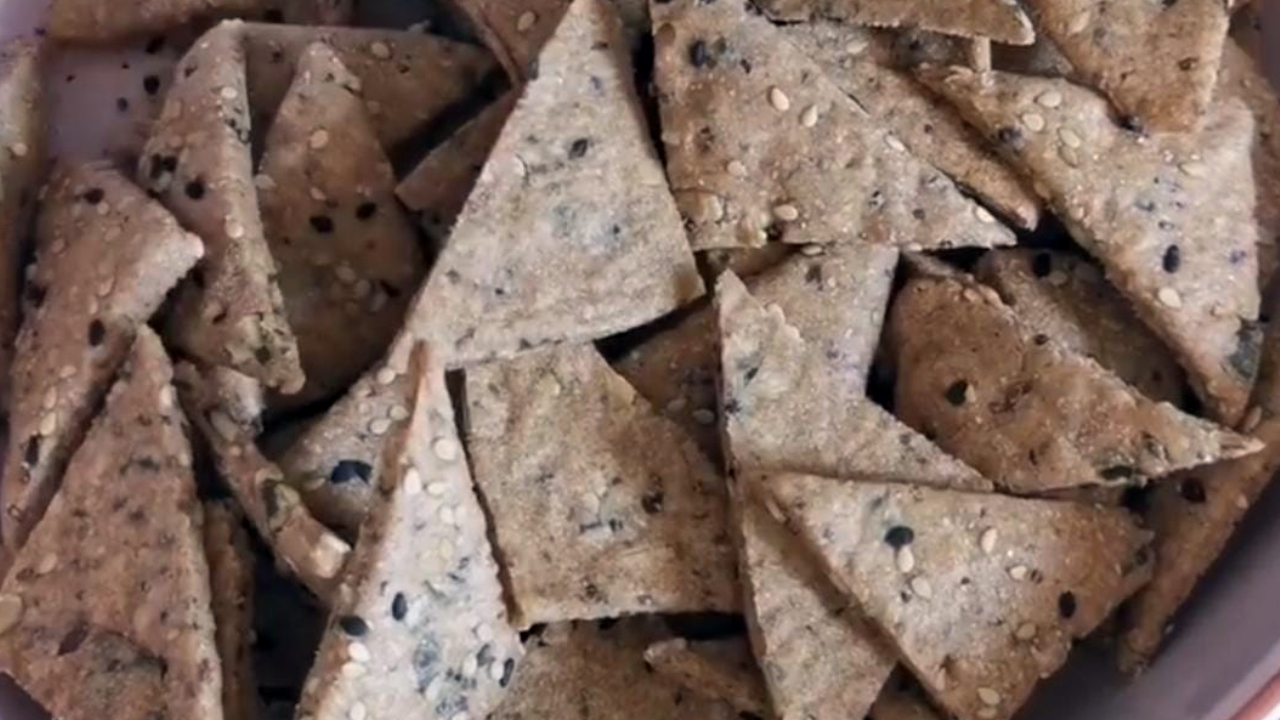 Crackers din Spelta cu Semințe – Gust Sănătos, Simplu și Crocant 🥰🌾