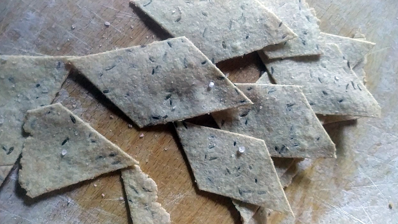 🥨 Crănțănele din Einkorn sau crackers de casă, cum vrei tu | rețetă de la Anca Gudina