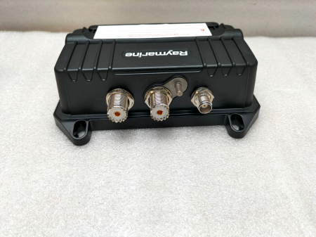 Raymarine sistem AIS700 transceiver clasa B [2]
