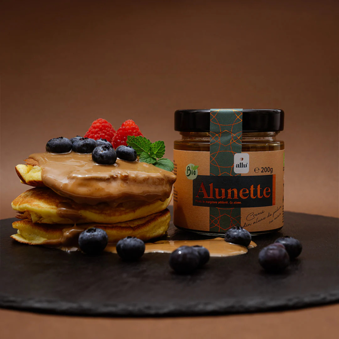 Crema de alune de padure Bio Alunette cu miere [3]