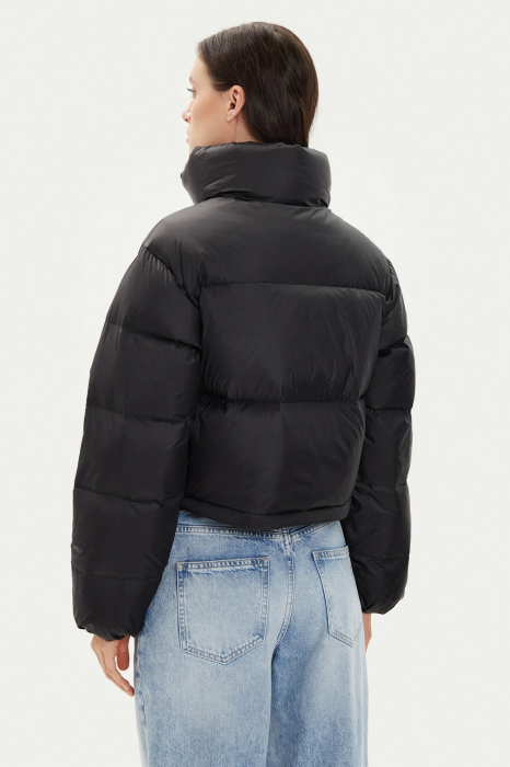 Geaca Dama Calvin Klein Jeans J20J223577 Puffer Cropped din Puf [2]