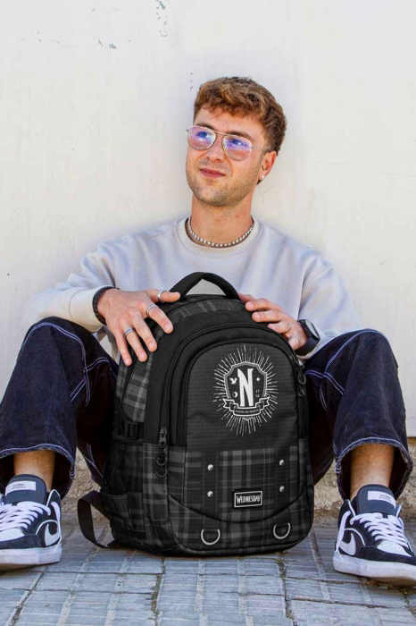 School Backpack Plus Wednesday Chains [4]