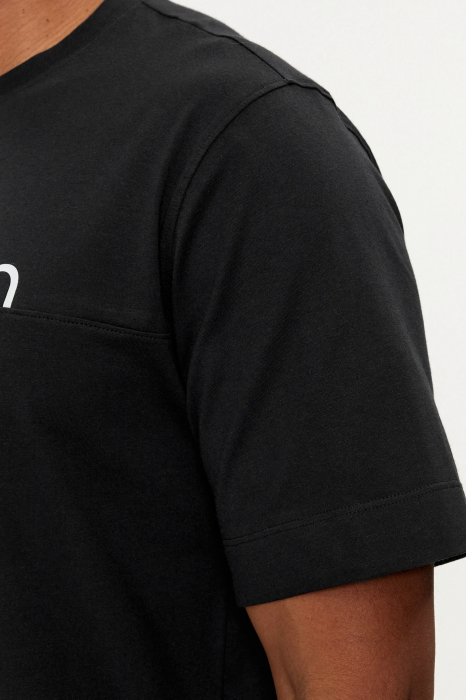 Calvin Klein men's t-shirt 00GMS4K190 [4]