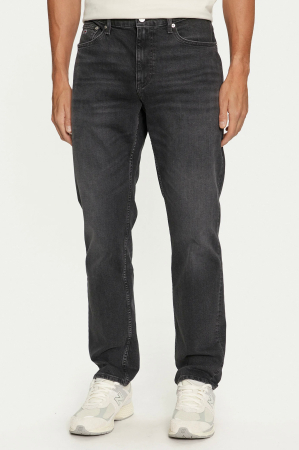 NOUTATI - Blugi barbati Tommy Jeans Ryan DM0DM20403