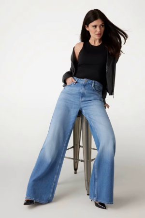 Guess BELLFLOWER W5GA82 Women's Jeans [3]