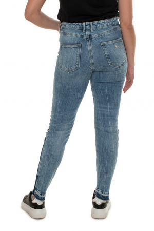 Blugi dama guess W9RA46 [1]