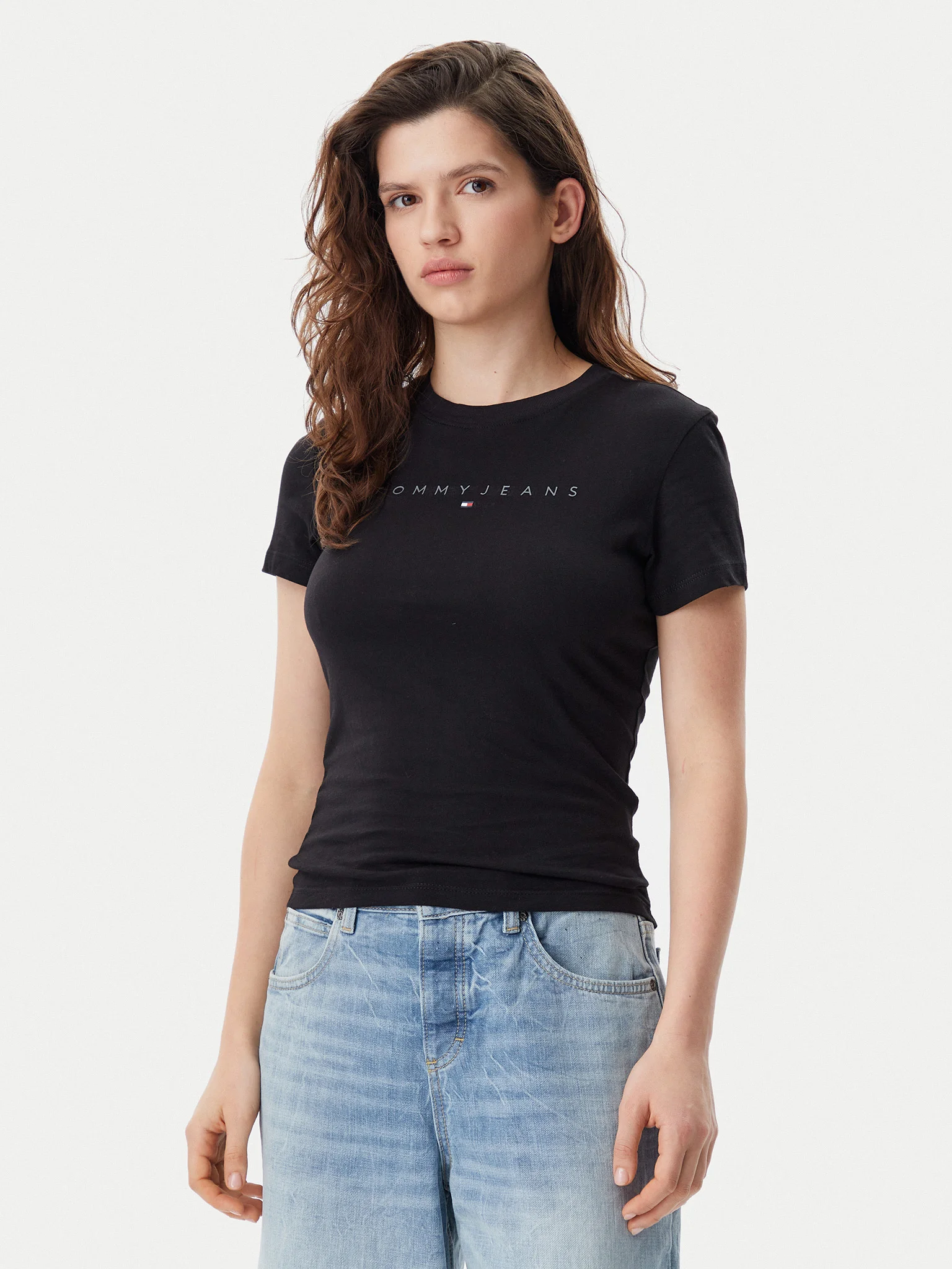 NOUTATI - Tommy Jeans Women's T-Shirt DW0DW20315