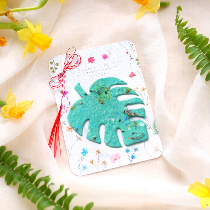 Martisor frunza monstera din hârtie plantabila cu  insertii de semințe și petale de flori [2]