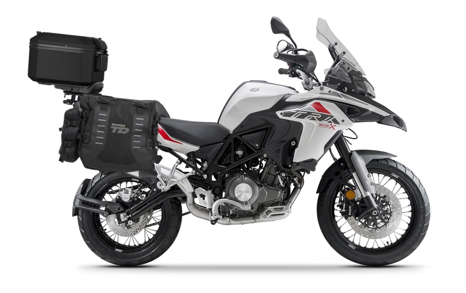 Kituri complete TERRA Shad - Set of SHAD TERRA TR40 adventure saddlebags and SHAD TERRA aluminium top case TR55 PURE BLACK, including mounting kit SHAD BENELLI TRK 502X