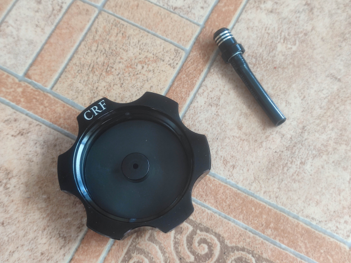 Buson rezervor moto cu aerisire [3]